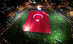 Dünyanın en büyük Türk bayrağı Kayseri’de açıldı