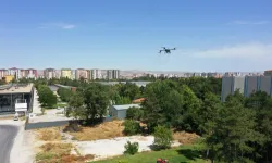 Kocasinan Belediyesi dronla ilaçlama yapıyor
