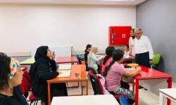 Büyükkılıç, KAYMEK Gençlik Merkezi'ni ziyaret etti