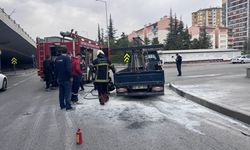 Kayseri’de seyir halindeki kamyonetin lastiği alev aldı!