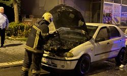 Kayseri’de çalıştırılan otomobil alev aldı! Motor kısmında yangın çıktı