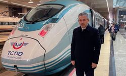 Çopuroğlu’ndan hızlı tren paylaşımı: “Geliyor, gelmekte olan”
