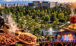 Erciyes Üniversitesi öğrencilerine davet: Tantuni, tatlı, çay ve konser sizi bekliyor!