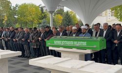 Gazeteciler Yusuf ve Çetin Ağaşe’nin annesi Nimet Ağaşe son yolculuğuna uğurlandı