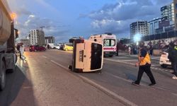Kayseri’de ortalık karıştı! Minibüs yan yattı
