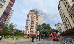 Kayseri’de 9 katlı binanın çatısında yangın! Vatandaşlar tahliye ediliyor