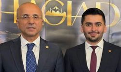 YENİ Parti Kayseri’de istifa krizi sonrası dikkat çeken fotoğraf! Gözbaşı’ndan Aşkın Genç mesajı