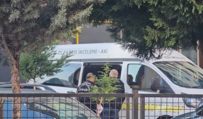Tartışma bıçaklı kavgaya dönüştü: Karı koca birbirini bıçakladı