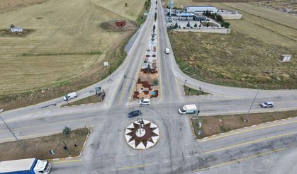 Develi’de Tekir Yolu Kavşağı’nda çalışmalar sürüyor