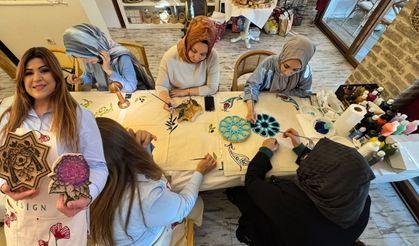 “Kumaşa Sanatını Kat” atölyesi ilgi gördü