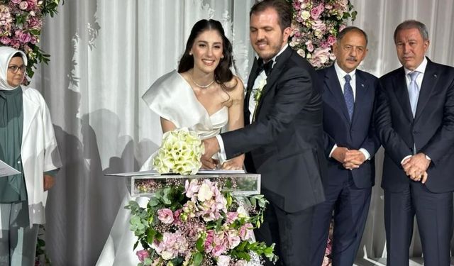 Ertekin ailesinin mutlu günü