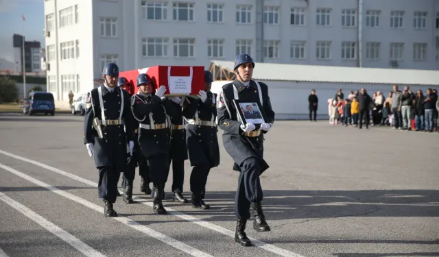 Niğde'de kalp krizi sonucu ölen Çamardı İlçe Jandarma Komutanı Deniz için tören düzenlendi