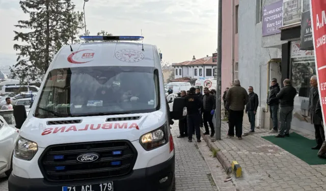 Kayınpeder tabancayla gelinini yaraladı, gelininin kız kardeşini öldürdü