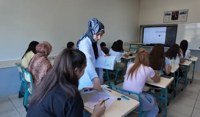 KAYMEK’ten ücretsiz YKS kursu fırsatı! Öğrenciler deneme sınavında ter döktü