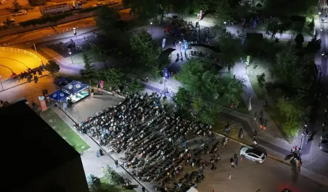 Yeşilhisar'da türkü gecesine yoğun ilgi! Köşk Park'ta renkli anlar yaşandı