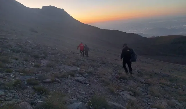 Kayseri Erciyes’te yürüyüş yapan yabancı uyruklu kişi mahsur kaldı