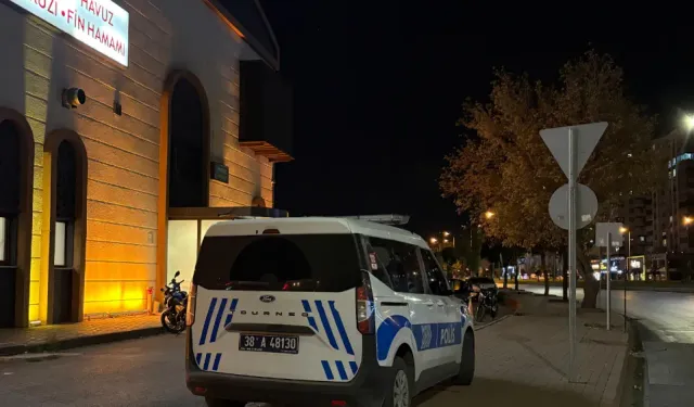 Havuzda dehşet! 24 yaşındaki genç boğulma tehlikesi geçirdi