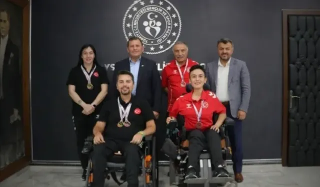 Çekya’da Türk bayrağını dalgalandırdılar: Kayserili sporculardan büyük başarı