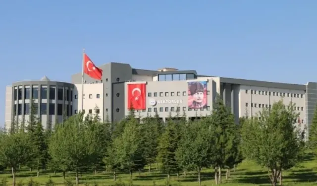 Erciyes Üniversitesi’nde yeni öğrenciler için sürprizlerle dolu karşılama