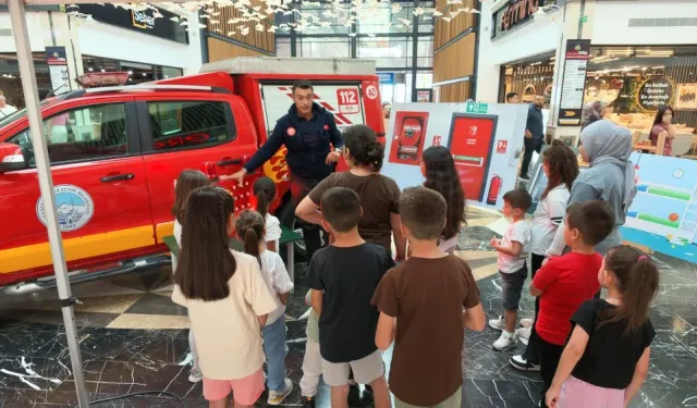 Minik itfaiyeciler, hem öğrendi hem eğlendi   
