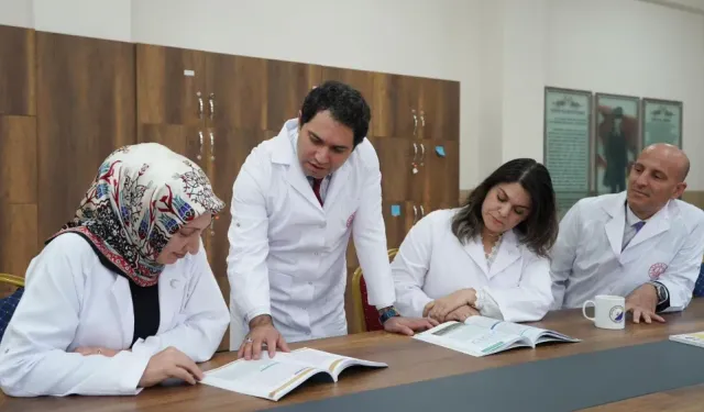 MEB’den 81 ile öğretmen önlüğü talimatı! İşte merak edilen standartlar
