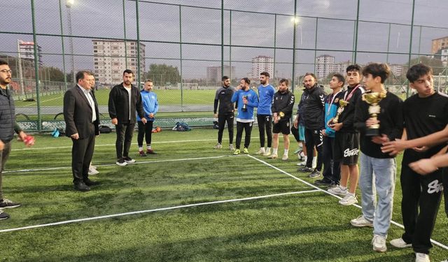 Spor