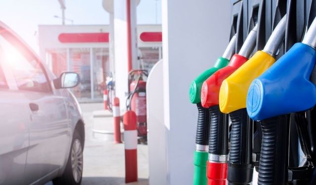 Akaryakıt fiyatlarında bomba değişiklik! Benzin, motorin ve LPG’de son durum