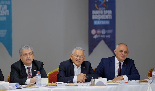 Büyükkılıç Yahyalı’da muhtarlarla buluştu! Mahallelerin talepleri masaya yatırıldı