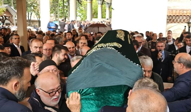Vali Gökmen Çiçek’in babaannesi Sara Çiçek Gebze’de toprağa verildi
