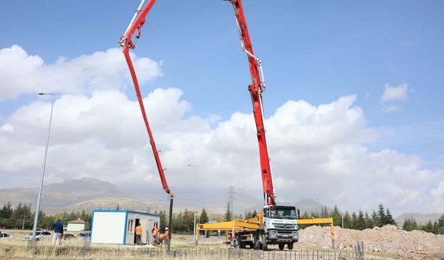 Kayseri’de yatırımlar durmuyor: 15 hizmetin ardından bir yenisinin daha temeli atıldı