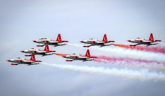 Kayseri Bilimfest’te beklenen gösteri öncesi iptal kararı! Türk Yıldızları neden uçamadı?