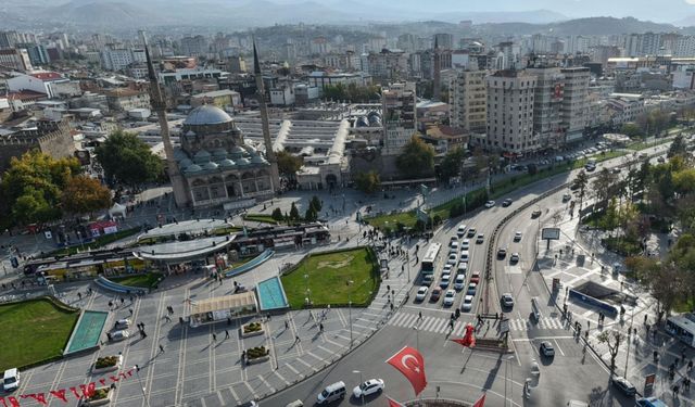Kayseri’de sürücülere kritik uyarı! Cumhuriyet Meydanı bu tarihlerde kapanacak