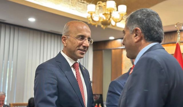 Aşkın Genç’ten Kayseri’de 29 Ekim mesajı! Atatürk ve kahramanları andı