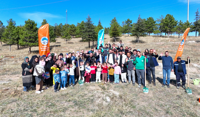 Kayseri’de 1.150 Fidan Toprakla Buluştu: Çocuklar da Dikti