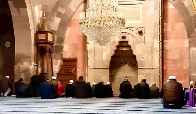 Kayseri’de sabah namazı buluşmaları hangi camilerde yapılacak? Tarihler açıklandı