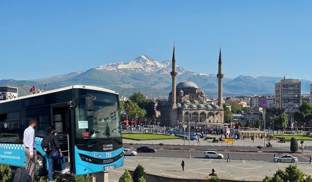 Kayseri’de toplu taşımada yeni dönem! 8 hatta düzenleme yapıldı