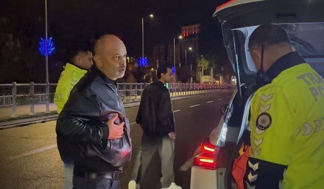 Kayseri’de alkollü sürücüden polise zor anlar! Araçların önüne atladı