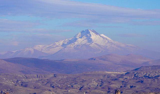 Kayseri’de kış sürprizi! Erciyes ve Aladağlar beyaza büründü