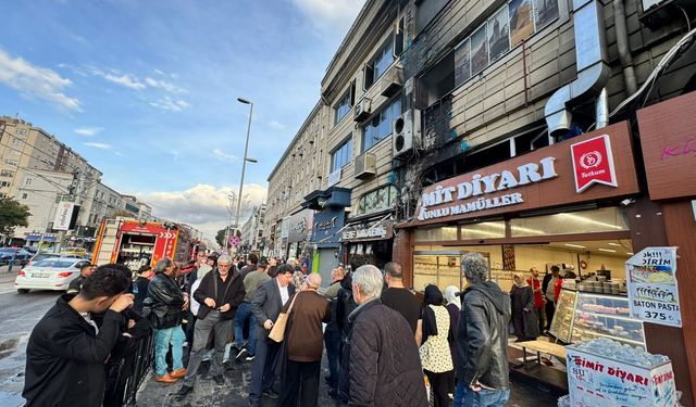 Dün alevlere teslim olmuştu! Bugün satış yapmaya devam etti