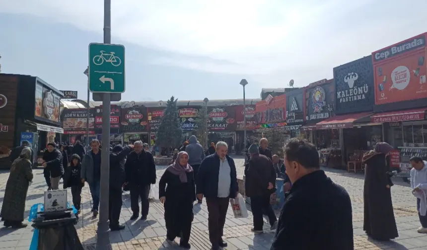 Çarşıda ramazan yoğunluğu devam ediyor