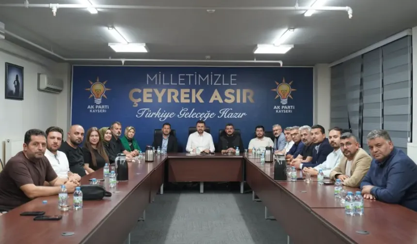 AK Parti Kayseri’de taşlar yeniden dizildi! 19 görevde değişiklik