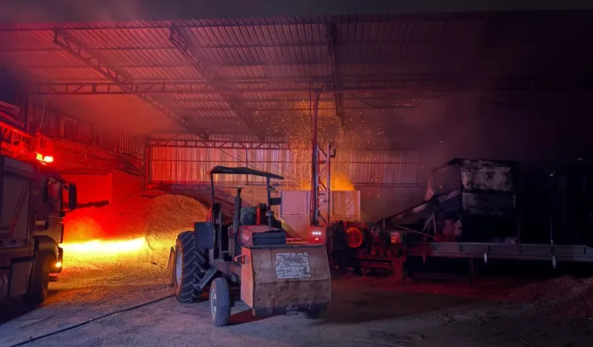 Kayseri’de kereste fabrikasında yangın! Talaş makinesi alev aldı