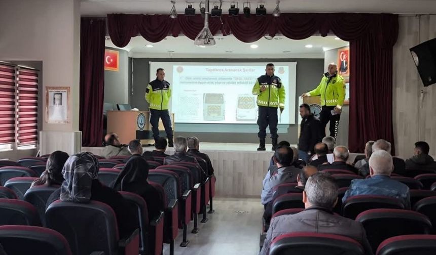 Tomarza’da okul servisi şoförlerine güvenlik eğitimi