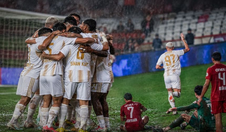 Kayserispor’dan Antalya’da gol şov! İlk yarıyı 3-0 önde kapattı