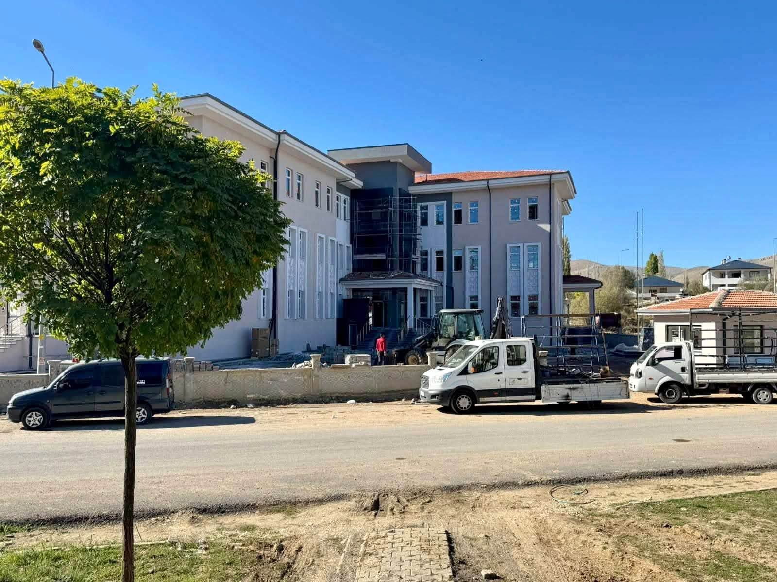 Kayseri’de 78 milyon TL’lik bina tamamlandı! Sarız Hükümet Konağı’nda son durum ne?