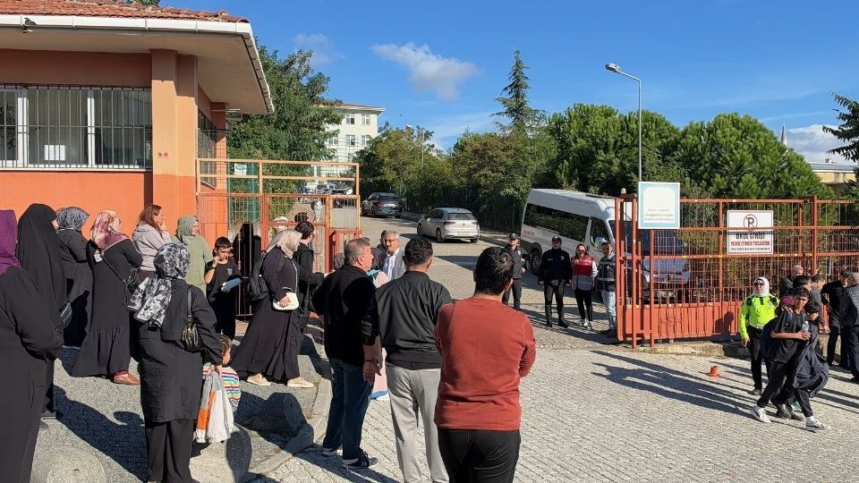 SON DAKİKA: İstanbul’da okulda bıçaklı saldırı!