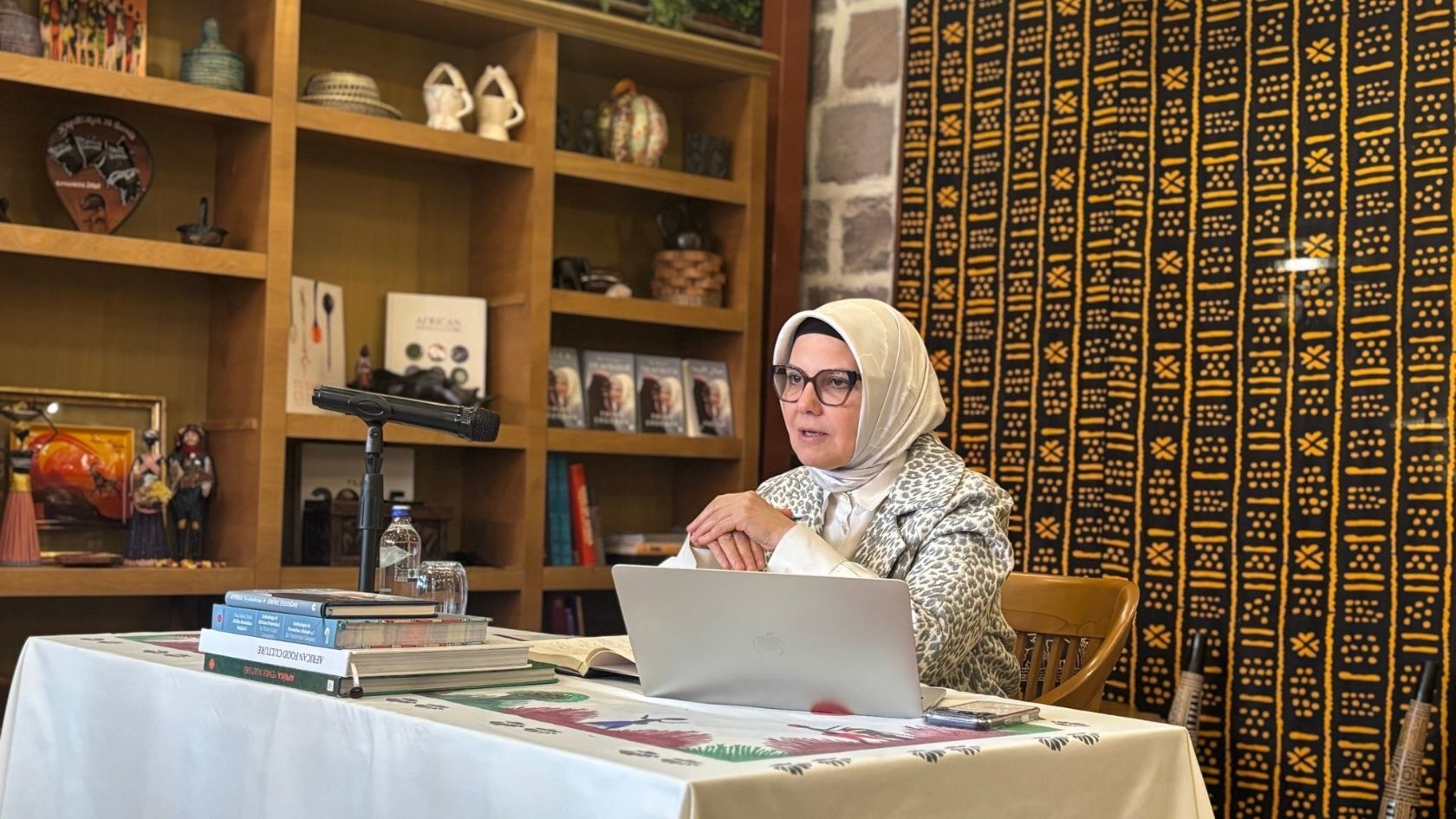 Ayşe Böhürler’den Suriyeli kadınlarla ilgili dikkat çeken mesaj! “Geleceğin kurucuları olmalı”