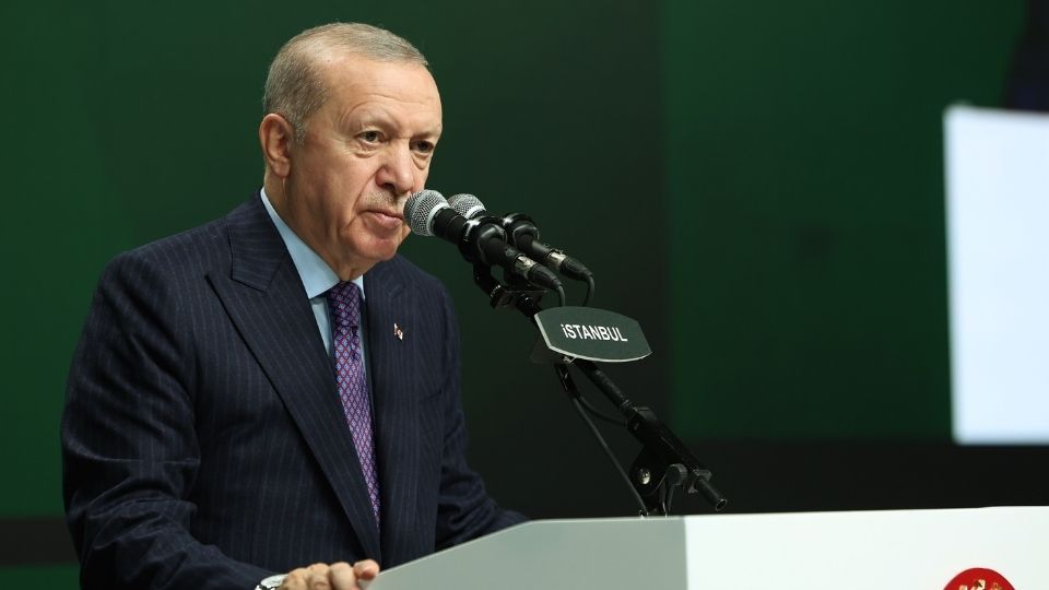 Erdoğan kürsüden müjdeyi verdi: 2026 bitmeden 38 bin hekim dışı sağlık personeli alınacak