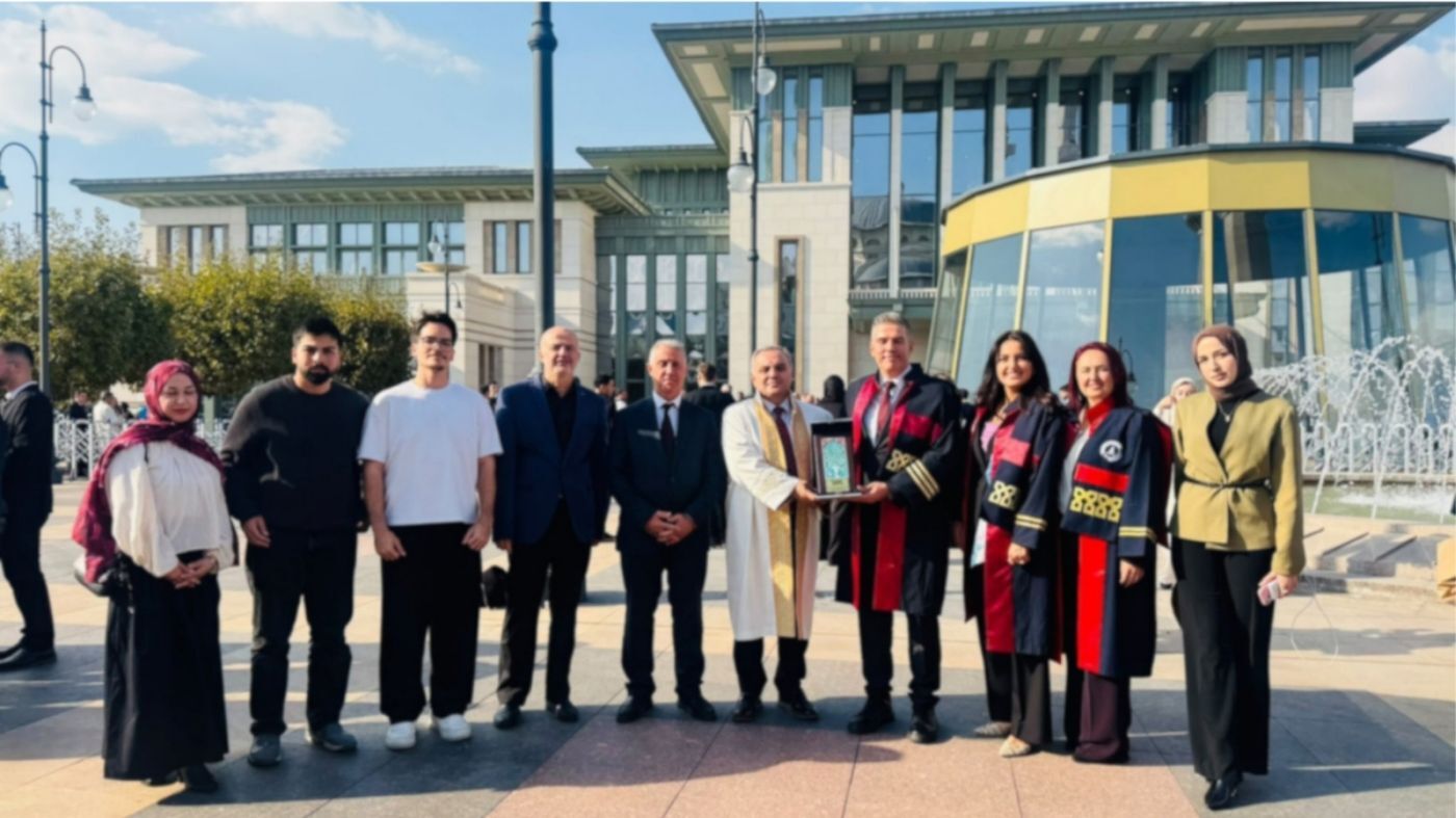ERÜ’de ödül sonrası dikkat çeken paylaşım! Altun o isimleri işaret etti