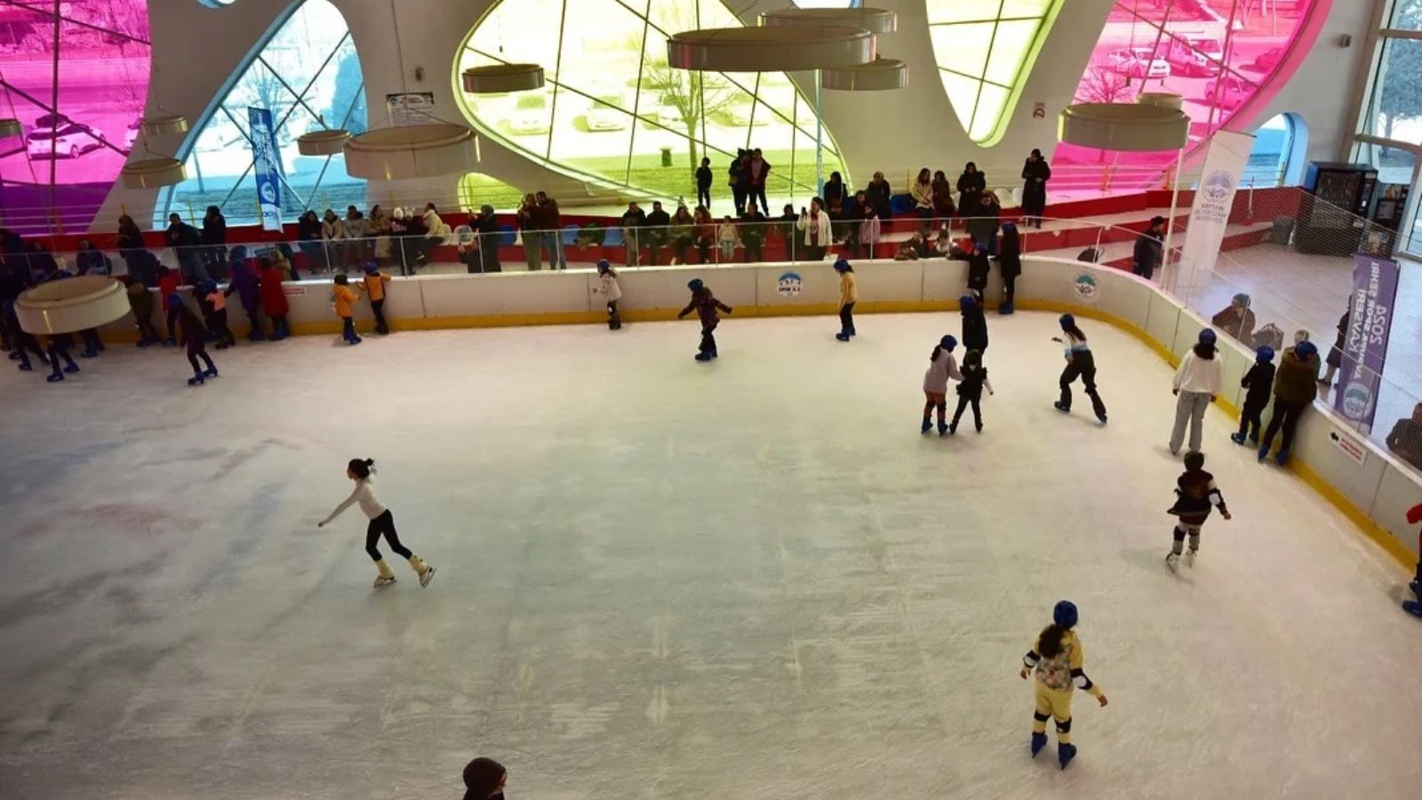 Kayseri’de 29 Ekim’de hangi spor tesisleri açık? Buz pateni pisti ve tenis kortları hizmet verecek